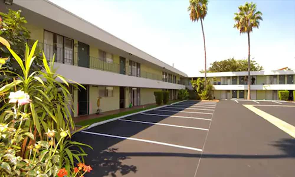 Vagabond Inn Los Angeles At Usc Kültér fotó